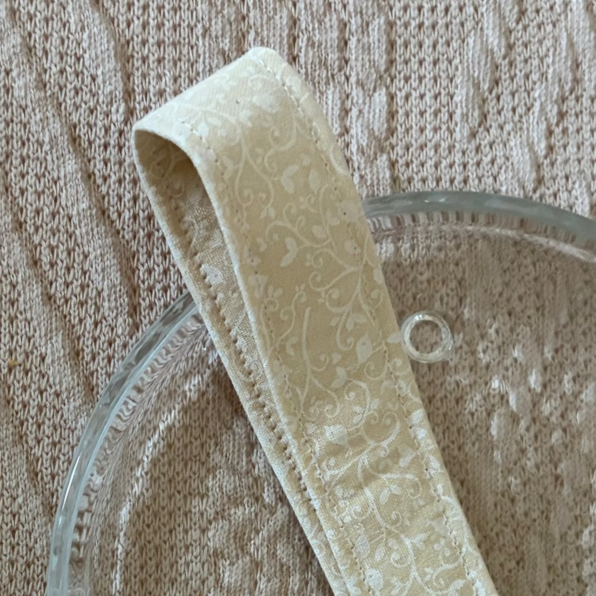 Ivory Birdsong Handmade Wristlet
